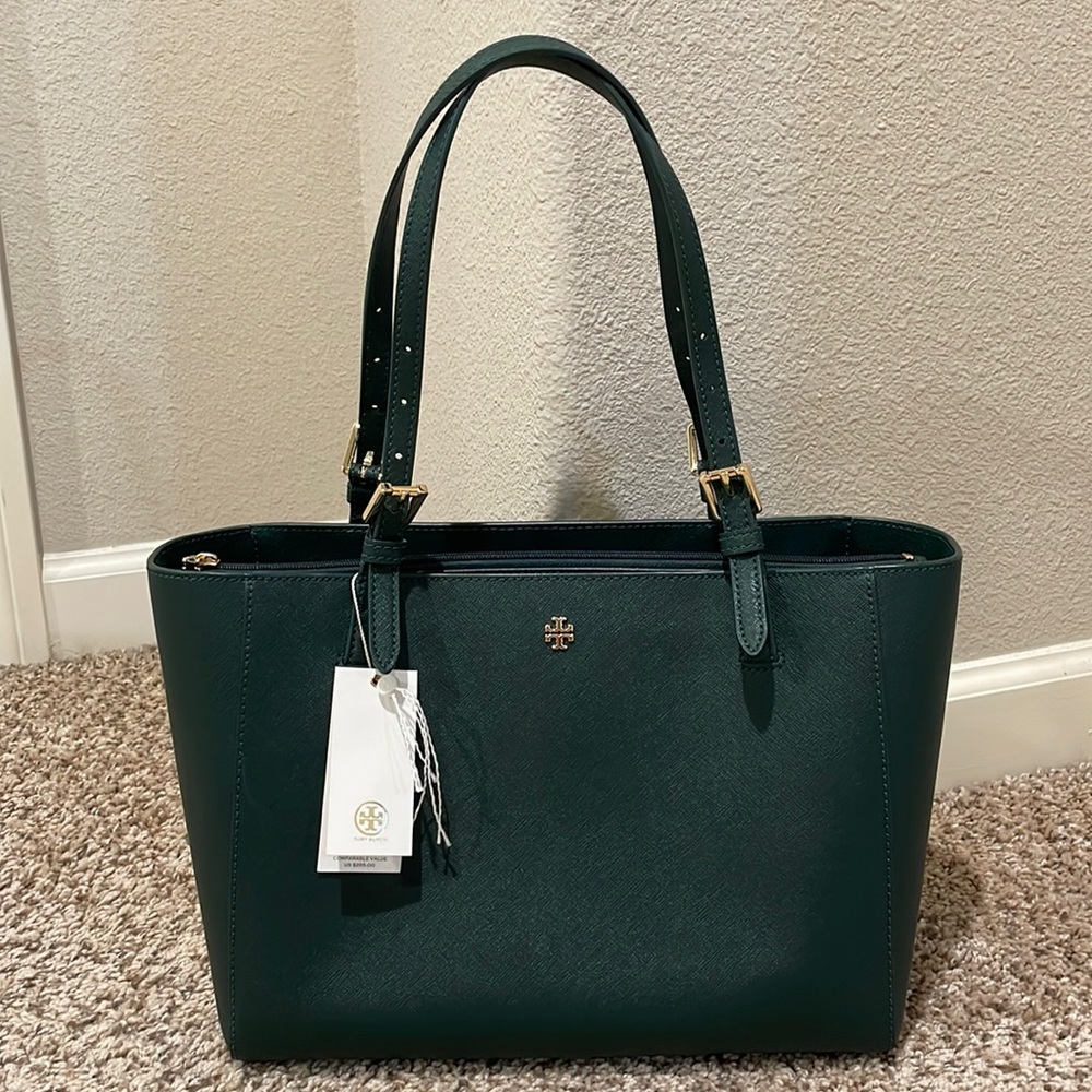 Tory Burch Emerson small bucket tote in jitney/emerald green/gold hardware